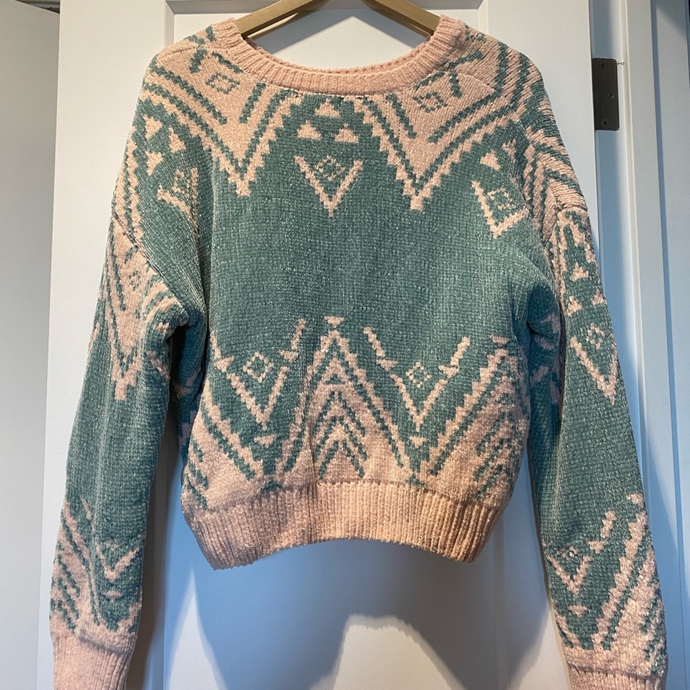 Brand: Wild Fable
Size: large
Fit: oversized crop